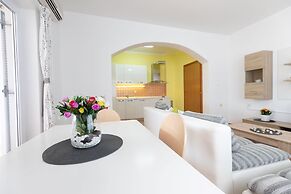 Apartments Maja