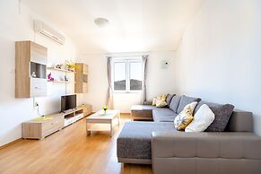 Apartments Maja