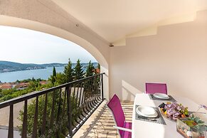 Apartments Maja