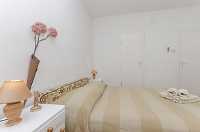 Apartments and Rooms Bepina