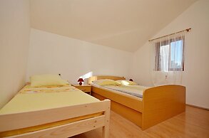 Apartments and Rooms Bepina