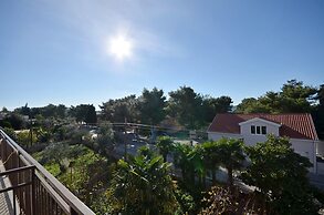 Apartments and Rooms Bepina