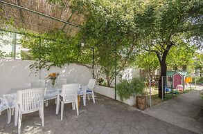 Apartments and Rooms Bepina