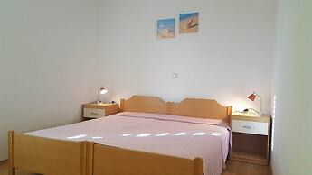 Apartments Luka