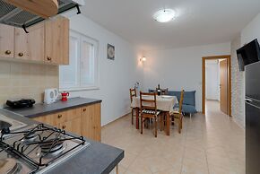 Apartments Luka