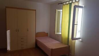 Apartments Luka