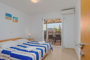 Apartments Luka