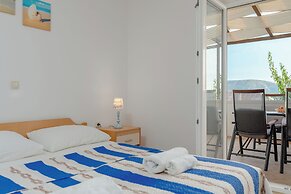 Apartments Luka