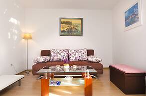Apartment Violet