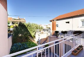 Apartment Violet