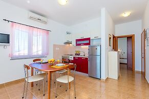 Apartments Ivan Sea View Lun