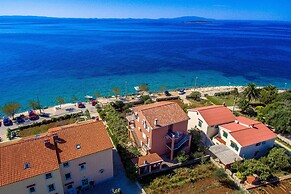Apartments Ivan Sea View Lun