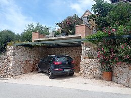 House Vedrana