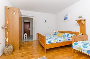 Apartments Bee Maja