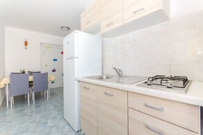 Apartments Bee Maja