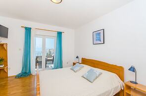 Apartments Bee Maja