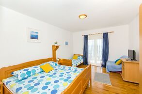 Apartments Bee Maja