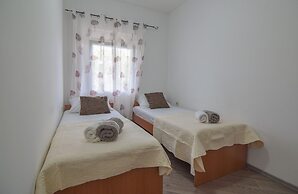 Apartment Pocrnja