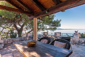 House Dobrila