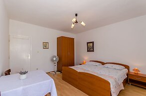 Apartments Jakov