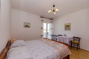 Apartments Jakov