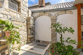 House Ante