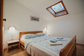 Apartments Antun