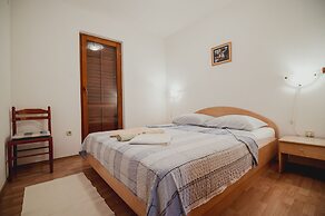 Apartments Antun