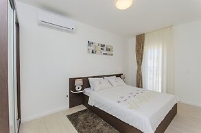 Apartments Villa V