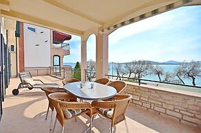 Apartments Ivan by the sea