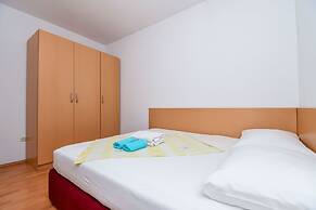 Apartments Jakov