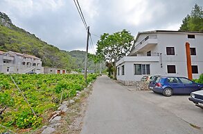 Apartments and Rooms Stjepan