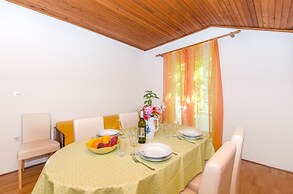 Apartments and Rooms Stjepan