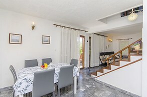 House Miroslav