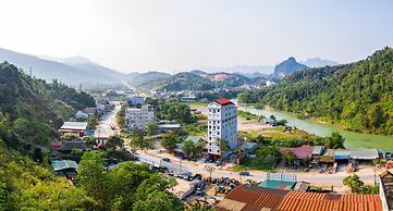 Dinh Gia Hotel