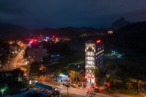 Dinh Gia Hotel