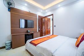 Dinh Gia Hotel