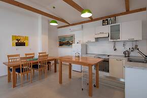 Apartment Square