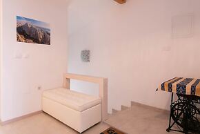 Apartment Square