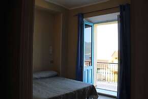 Sea Side Rooms