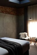 Moss Hotel