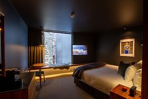 Moss Hotel