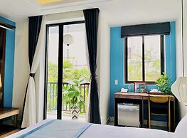 Grand Holiday Villa