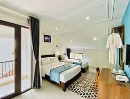 Grand Holiday Villa