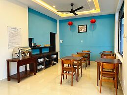 Grand Holiday Villa