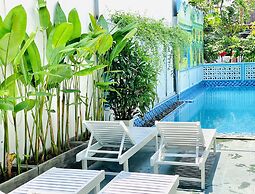Grand Holiday Villa