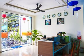 Grand Holiday Villa