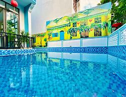 Grand Holiday Villa