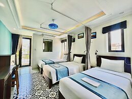 Grand Holiday Villa