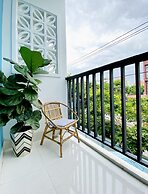 Grand Holiday Villa